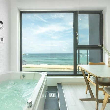 Goseong Littlesquare Oceanview Pension 외부 사진