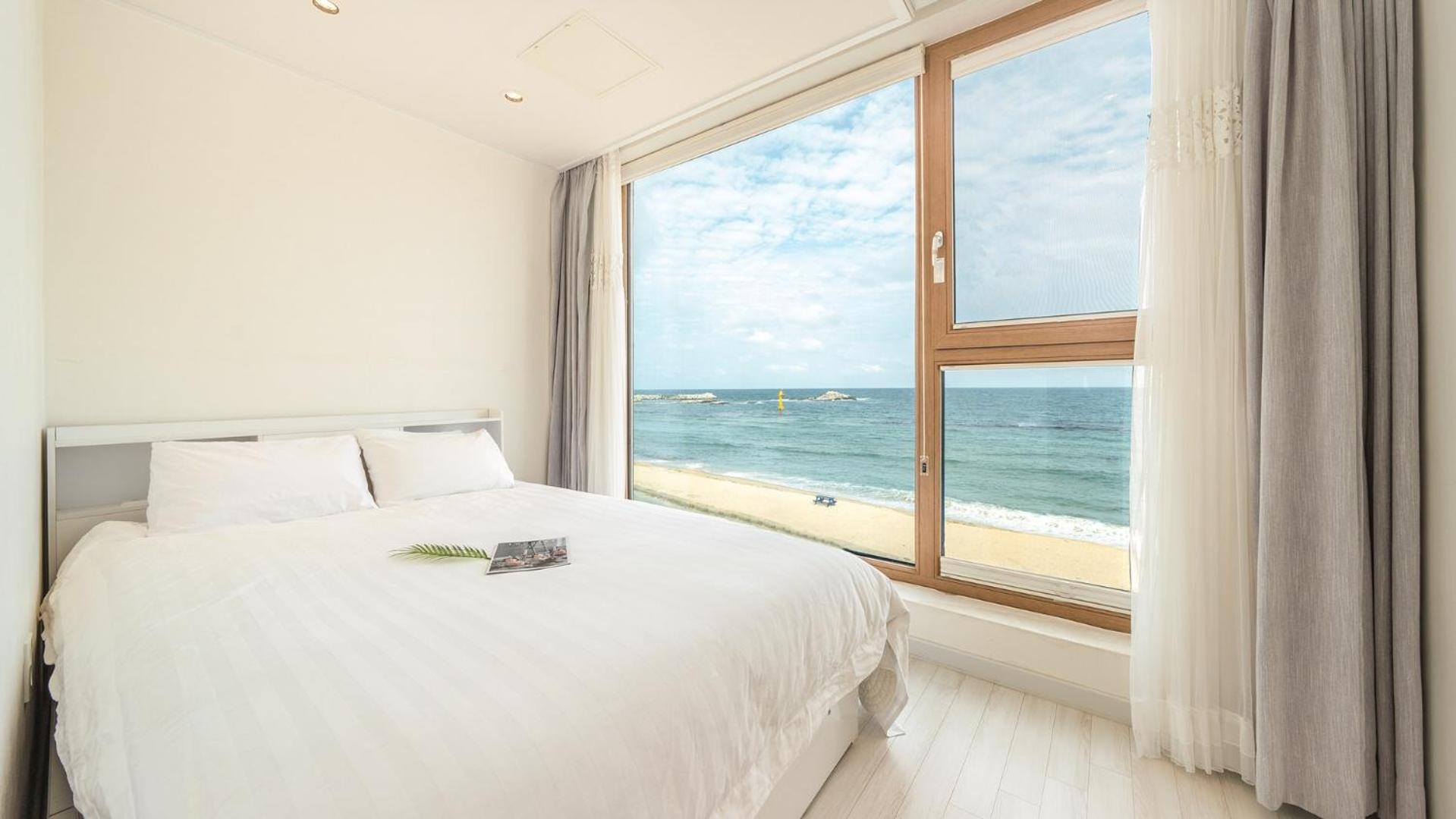 Goseong Littlesquare Oceanview Pension 외부 사진