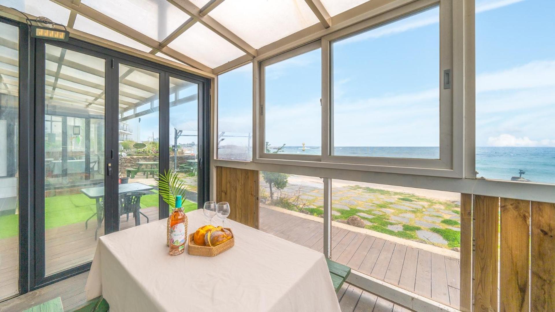 Goseong Littlesquare Oceanview Pension 객실 사진